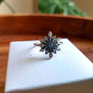 Crystallize Snowflake Pandora (retired) ring